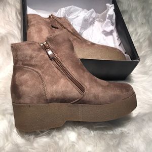 Women’s boots